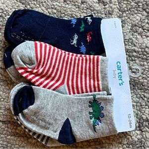 NWT Carters 12-24 m 5 pair baby socks, one pair missing